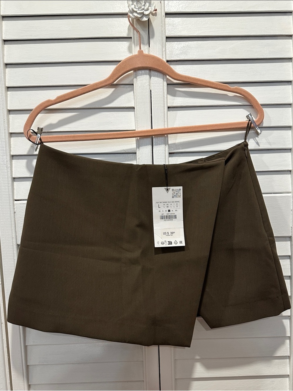 Zara Olive Green Skort with Front Seam Detail